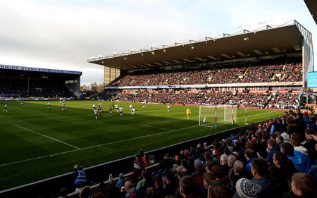 球与高压逼 球与高压逼